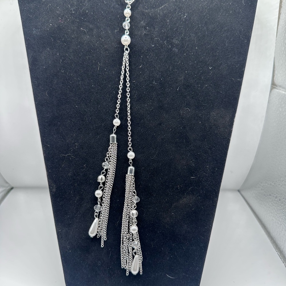 Paparazzi Silver Necklace with Y-Shaped Pendant